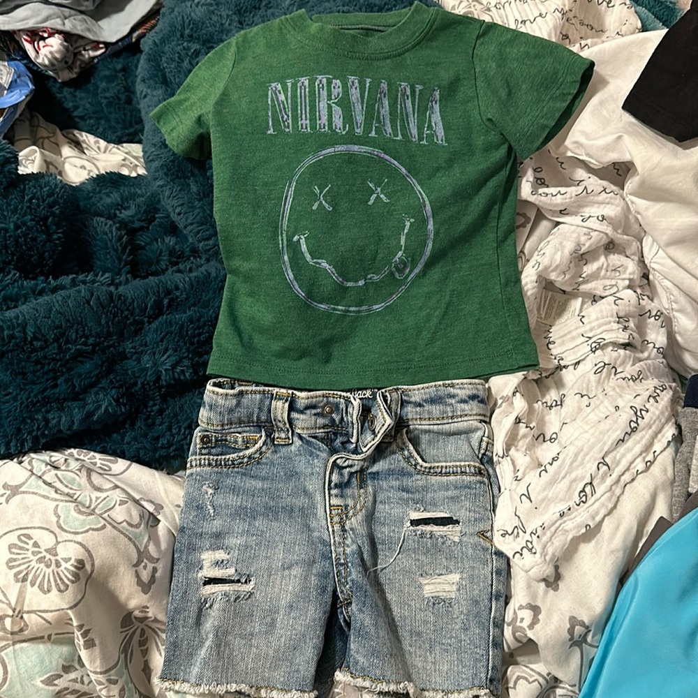 Super cute outfit Jean shorts and nirvana tee